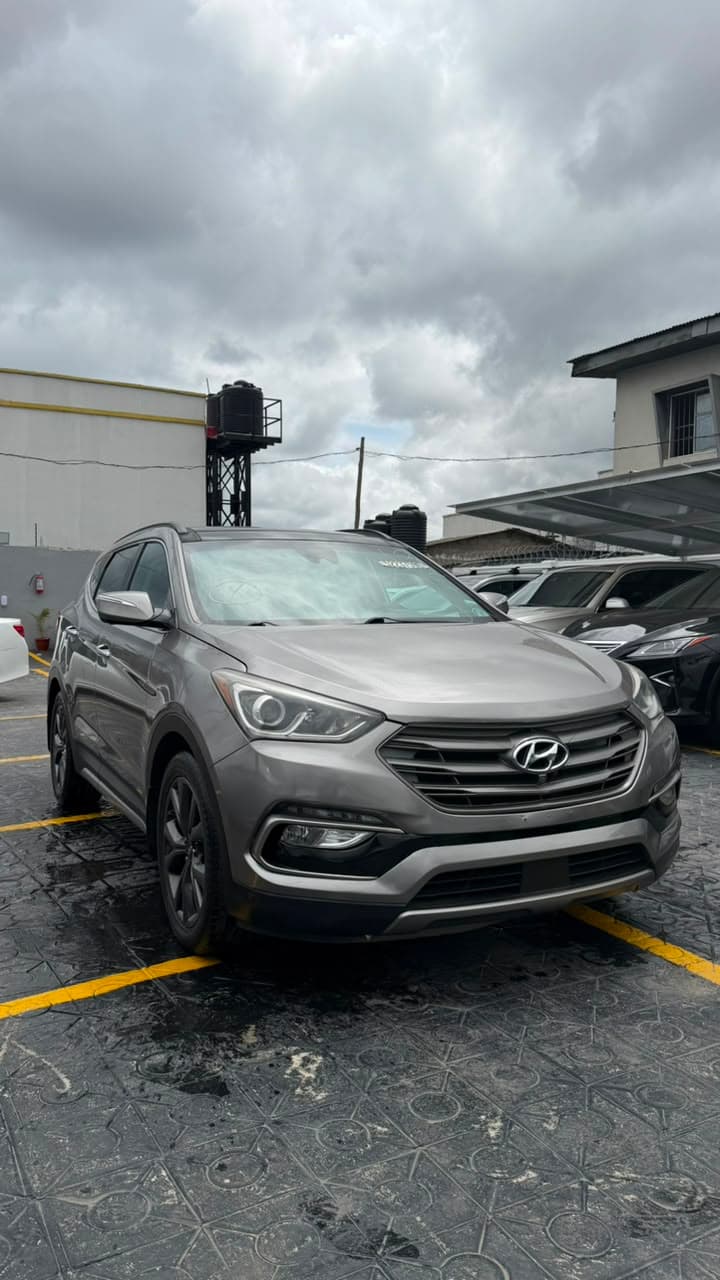 2017 Hyundai Santa Fe Limited